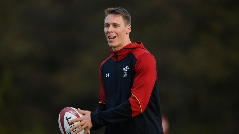 Is Wales international Liam Williams set to join Saracens?