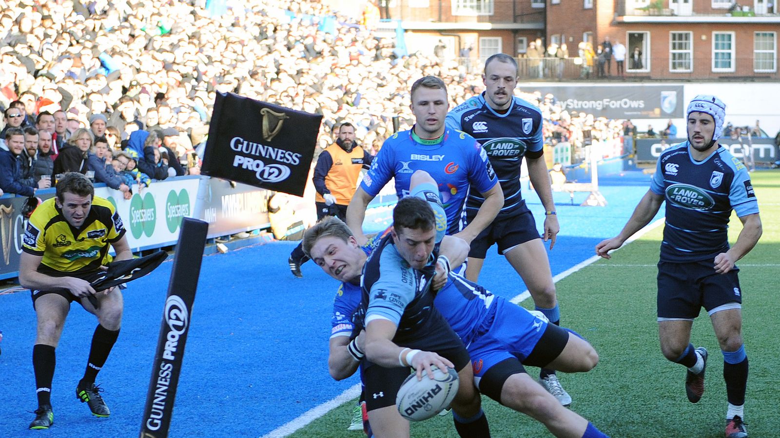 Cardiff Rugby 27 - 16 Dragons - Match Report & Highlights