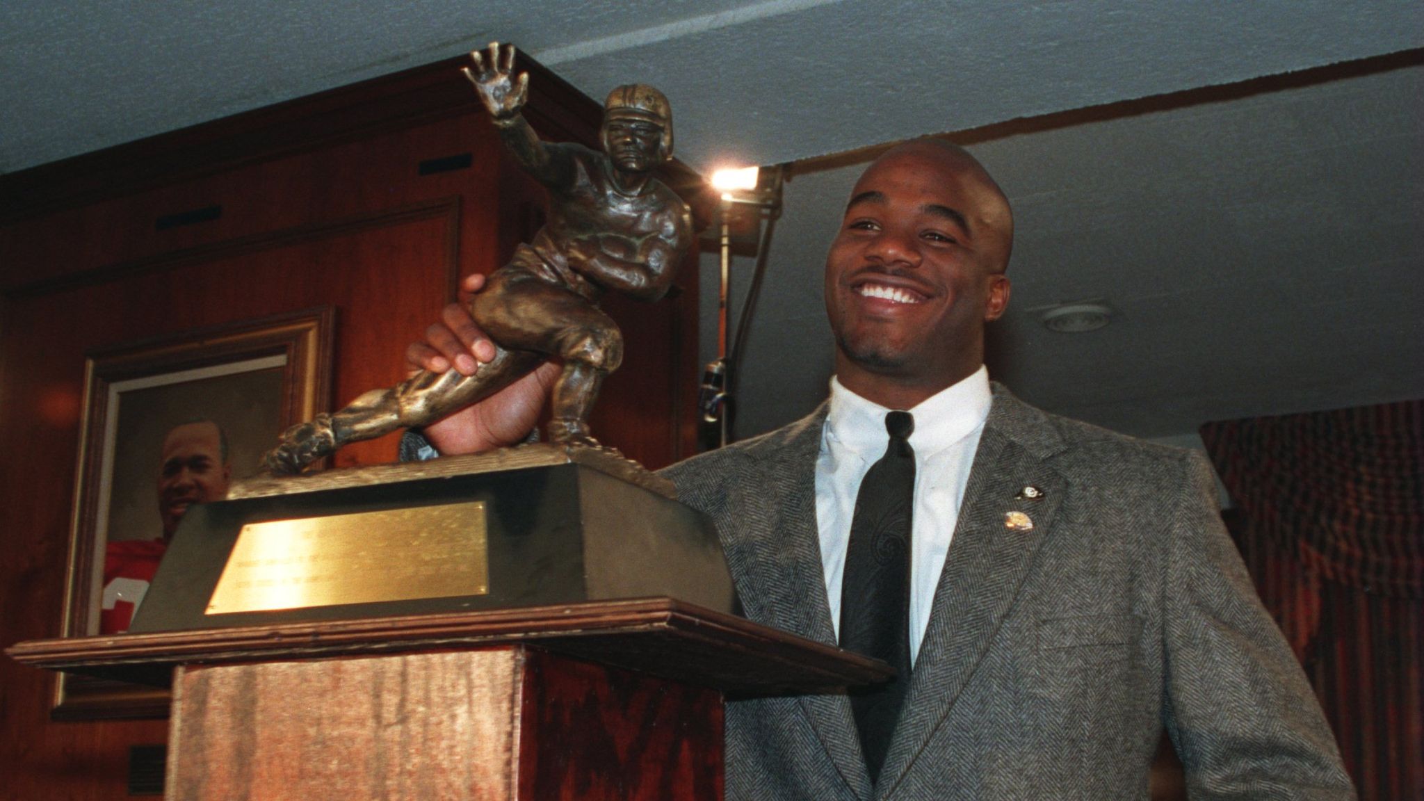 Heisman winner, former Bears RB Salaam found dead in Colorado park