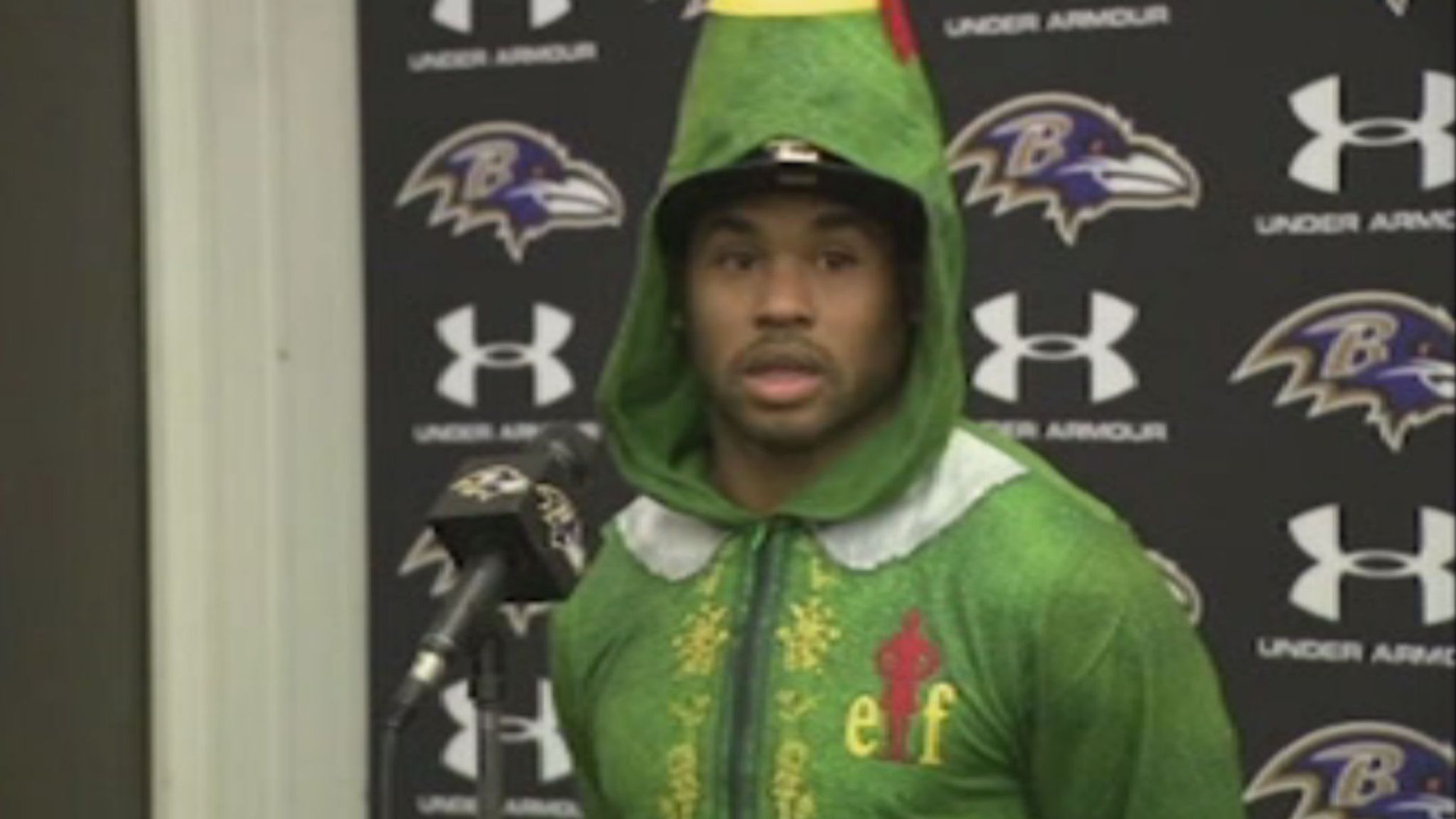 Baltimore Ravens' Steve Smith dressed as Yoda