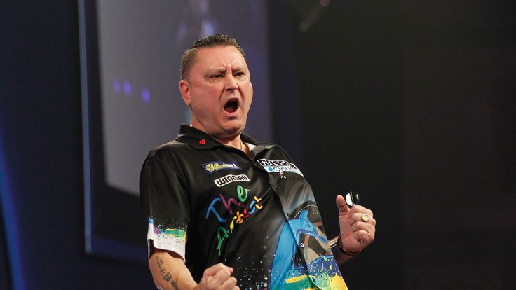 Kevin Painter v Jamie Cavern at the PDC World Darts Championship