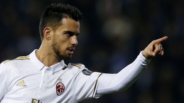 AC Milan's Spain midfielder Suso gestures as he celebrates after scoring a goal during the Italian Serie A football match against Empoli