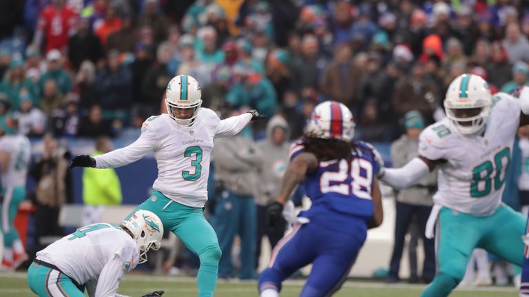 ORCHARD PARK, NY - DECEMBER 24:  Andrew Franks #3 of the Miami Dolphins misses a field goal against the Buffalo Bills during the second half at New Era Sta