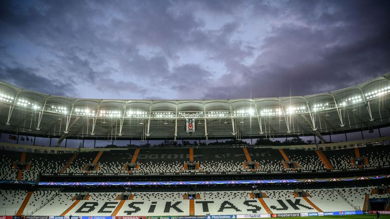 Dynamo Kiev's players attend a training session at the Vodafone Arena on September 27, 2016 in Istanbul, on the eve of their Champions League group B footb