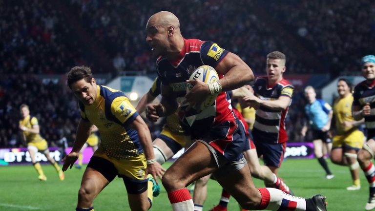 Bristol's Tom Varndell breaks to score a try