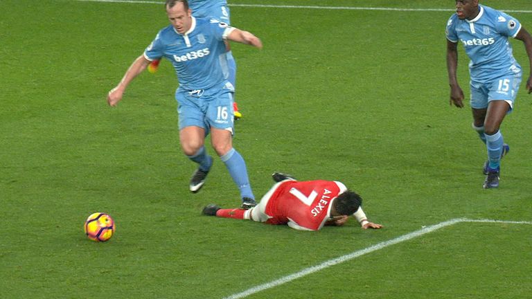 Alexis Sanchez Charlie Adam Stoke Arsenal