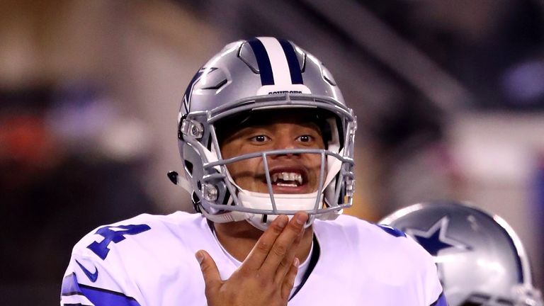 EAST RUTHERFORD, NJ - DECEMBER 11:   Dak Prescott #4 of the Dallas Cowboys calls a play against the New York Giants during the first quarter of the game at