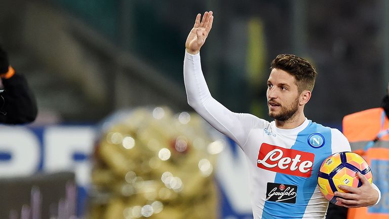 NAPLES, ITALY - DECEMBER 18:  Dries Mertens of SSC Napoli celebrate the victory after the Serie A match between SSC Napoli and FC Torino at Stadio San Paol