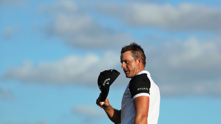 NASSAU, BAHAMAS - DECEMBER 04: Henrik Stenson of Sweden tips his cap on the 18th hole during the final round of the Hero World Challenge at Albany, The Bah