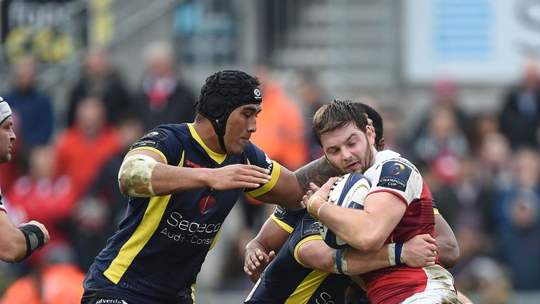 Iain Henderson taking contact at the Kingspan Stadium