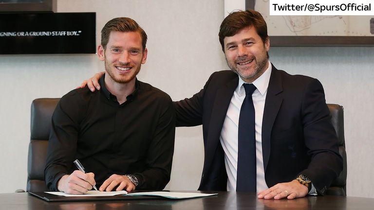 Jan Vertonghen signs a new deal to remain at Tottenham Hotspur until 2019