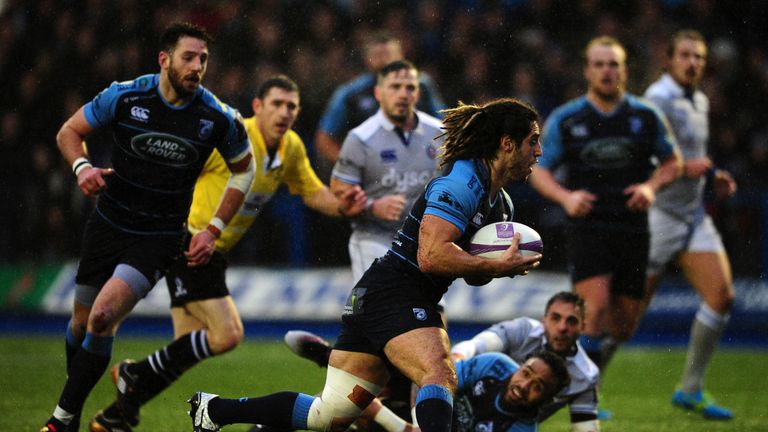 CARDIFF, UNITED KINGDOM - DECEMBER 10: Josh Navidi of Cardiff Blues makes a break during the European Rugby Challenge Cup match between Cardiff Blues and B