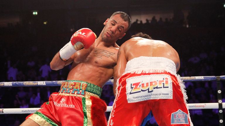 MANCHESTER ARENA.PIC;LAWRENCE LUSTIG.VACANT WBA SUPERFLYWEIGHT CHAMPIONSHIP 8ST 3LBS.LUIS CONCEPCION V KAL YAFAI