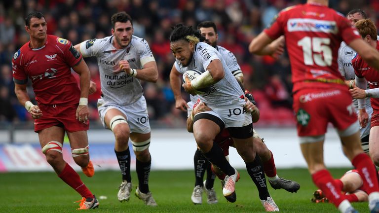 LLANELLI, WALES - DECEMBER 18 2016:  Toulon centre Ma'a Nonu makes a break during the Champions Cup match between Scarlets and RC Toulonnais 