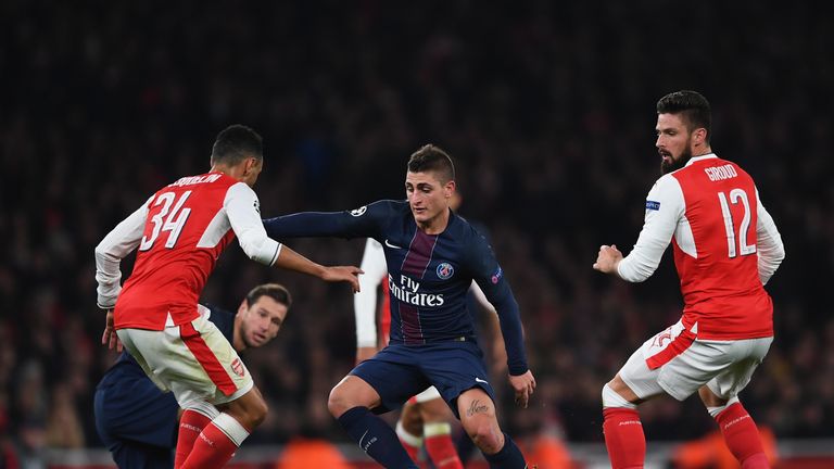 LONDON, ENGLAND - NOVEMBER 23:  Marco Verratti of Paris Saint-Germain in action during the UEFA Champions League match between Arsenal FC and Paris Saint-G