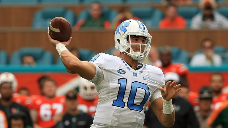 MIAMI GARDENS, FL - OCTOBER 15:  Mitch Trubisky #10 of the North Carolina Tar Heels passes during a game against the Miami Hurricanes at Hard Rock Stadium 
