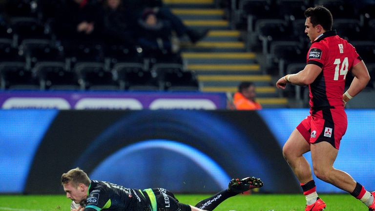 Ospreys vs Edinburgh.Ospreys' Dafydd Howells scores his side's first try.Mandatory Credit ..INPHO/Kevin Barnes