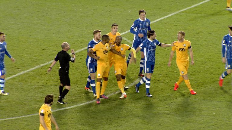 Eoin Doyle and Jermaine Beckford scrap and red cards, Sheffield Wednesday v Preston