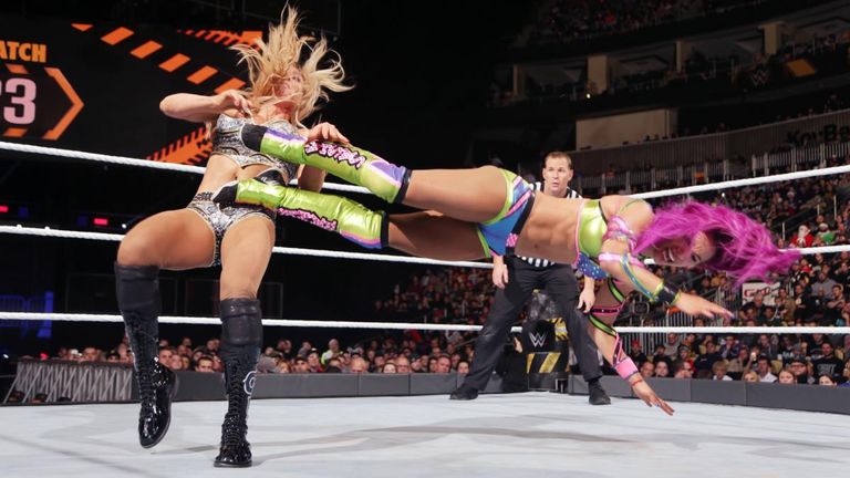 WWE Roadblock - Sasha Banks v Charlotte