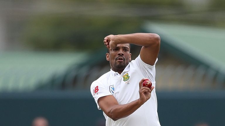 Vernon Philander of South Africa bowls during day one of the Second Test match between Australia and South Africa 