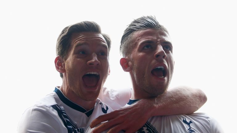LONDON, UNITED KINGDOM - APRIL 10:  Toby Alderweireld of Tottenham Hotspur (R) with Jan Vertonghen celebrates as he scores their second goal during the Bar