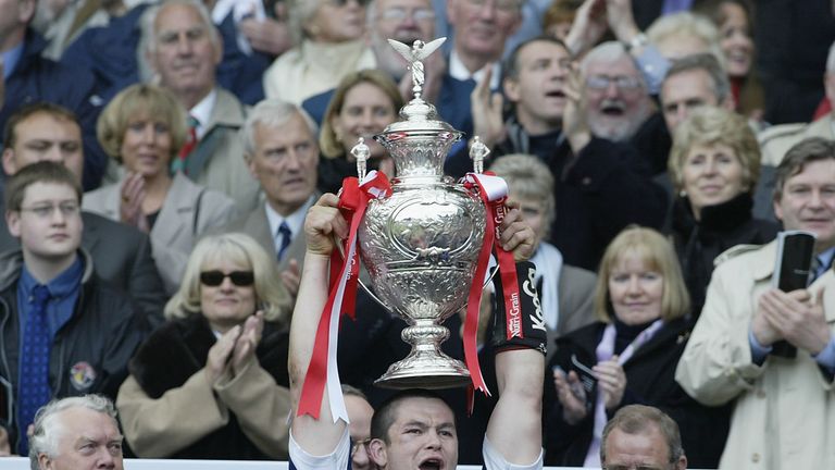 27 Apr 2002:  Andrew Farrell of Wigan lifts the trophy after winning the St Helens v Wigan Warriors Kelloggs Nutri Grain Challenge Cup Final from Murrayfie