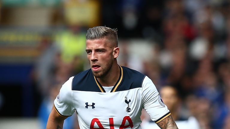 Toby Alderweireld in action during the against Everton at Goodison Park