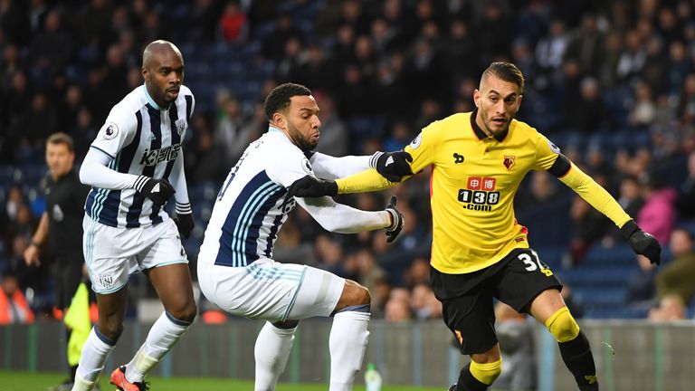 WEST BROMWICH, ENGLAND - DECEMBER 03:  Roberto Pereyra of Watford and Matt Phillips of West Bromwich Albion compete for the ball during the Premier League 