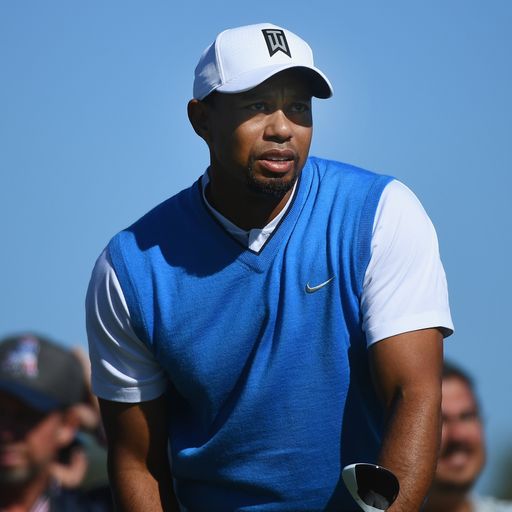 Tiger struggles to 76