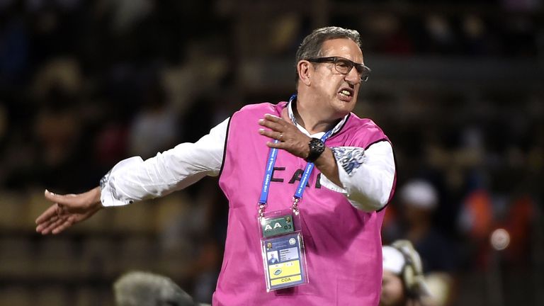Algeria's Belgian coach Georges Leekens reacts during the 2017 Africa Cup of Nations group B football match between Algeria and Zimbabwe in Franceville on 