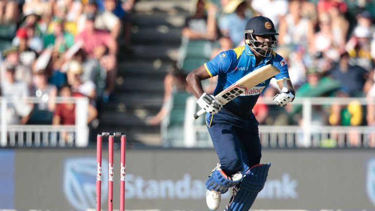 Angelo Mathews hit two sixes in the final over to give Sri Lanka victory