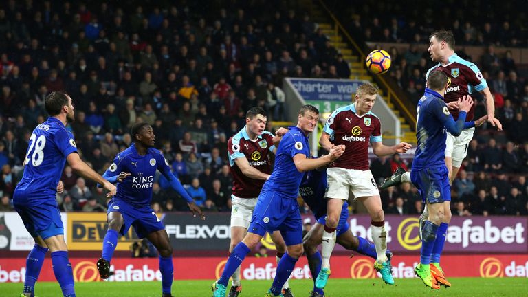 BURNLEY, ENGLAND - JANUARY 31:  Players compete during the Premier League match between Burnley and Leicester City at Turf Moor on January 31, 2017 in Burn