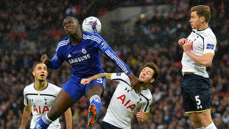 Chelsea beat Tottenham 2-0 in the 2015 League Cup final