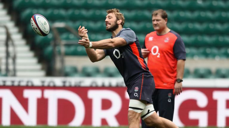 Chris Robshaw passes the ball during England training at Twickenham