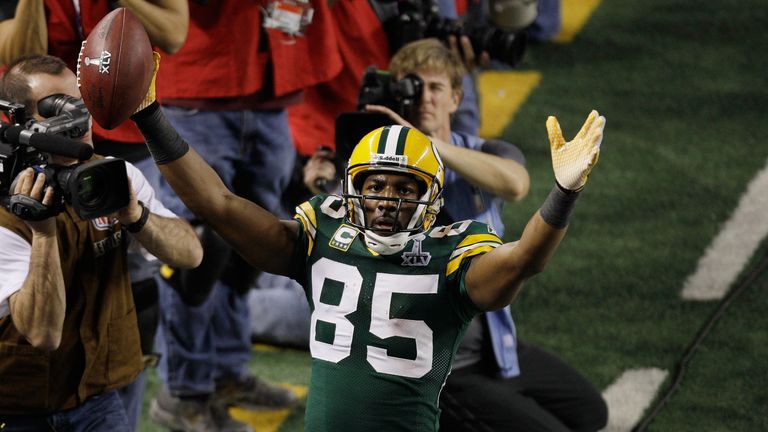 ARLINGTON, TX - FEBRUARY 06:  Greg Jennings #85 of the Green Bay Packers celebrates scoring a fourth quarter touchdown against the Pittsburgh Steelers  dur