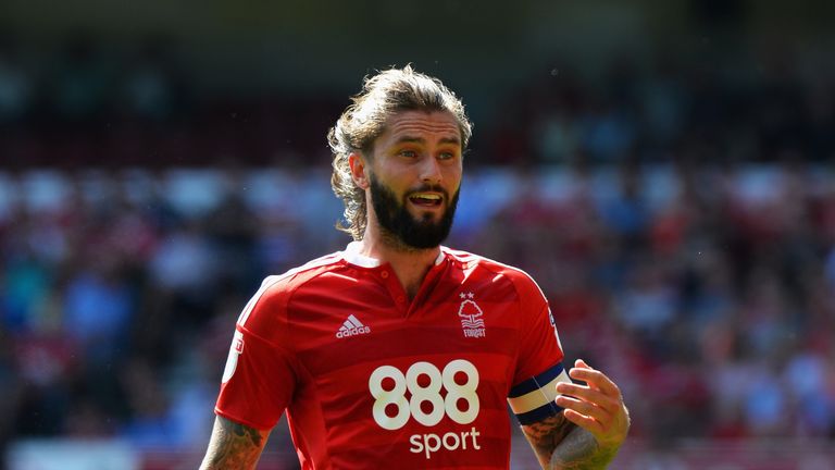 Henri Lansbury of Nottingham Forest in action during the Sky Bet Championship match between Nottingham Forest and Burton 