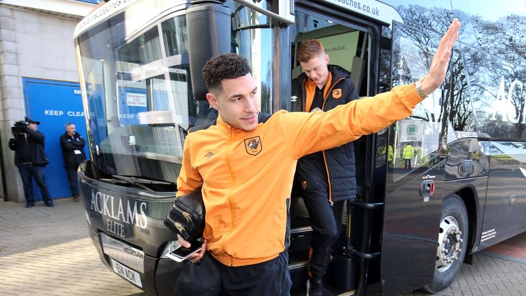 HULL, ENGLAND - JANUARY 14:  Tom Livermore of Hull City arrives prior to the Premier League match between Hull City and AFC Bournemouth at KCOM Stadium on 