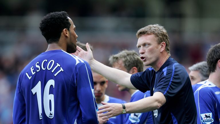 LONDON - APRIL 21:  David Moyes manager of Everton tries to give instructions to Joleon Lescott of Everton during the Barclays Premiership match between We