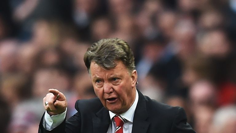 MANCHESTER, ENGLAND - MARCH 20:  Louis van Gaal Manager of Manchester United gives instructions during the Barclays Premier League match between Manchester