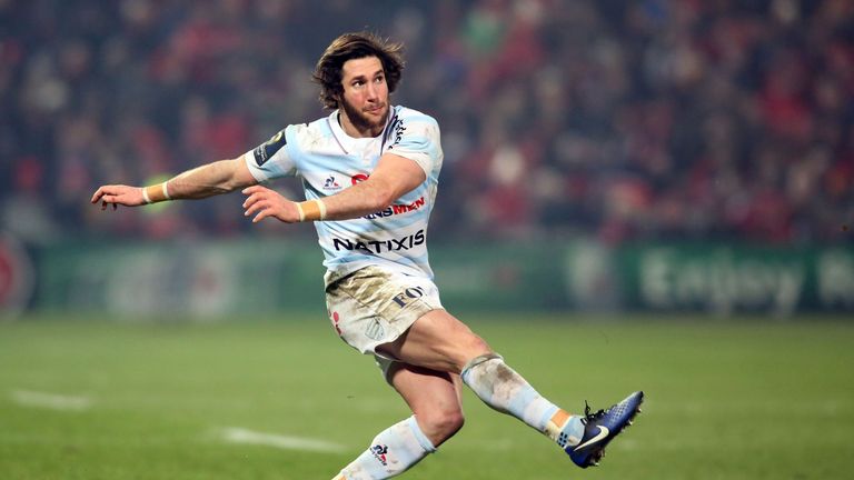 Racing 92's Maxime Machenaud kicks a penalty during the Champions Cup pool 1, rugby union match between Munster and Racing 92 - 21/01/2017