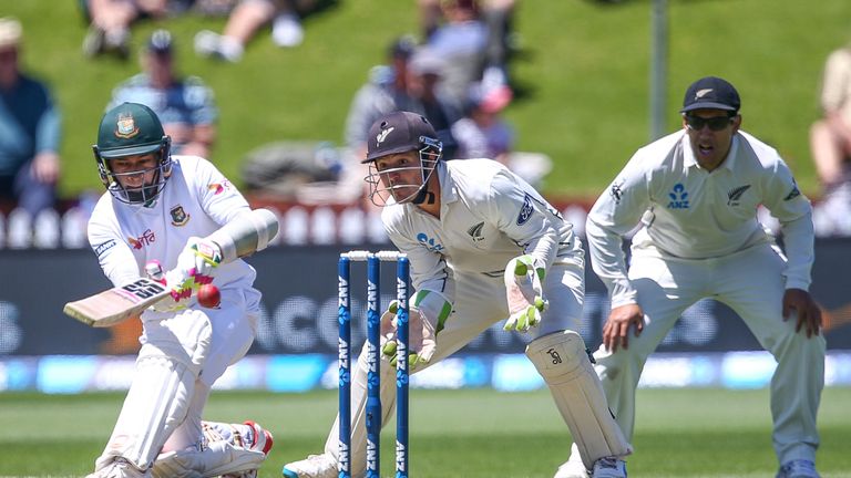 Porno daryoga tushirildi