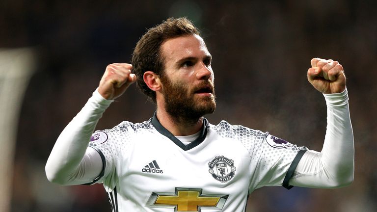 Juan Mata celebrates after giving Manchester United a 1-0 lead