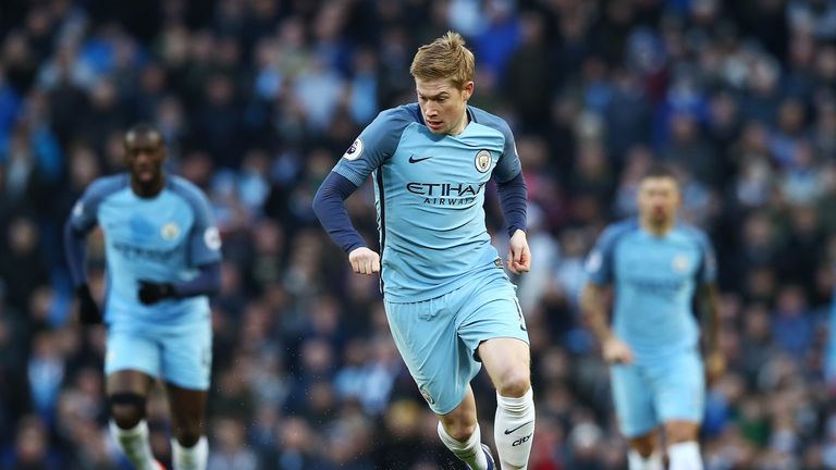 Kevin De Bruyne in possession at the Etihad Stadium