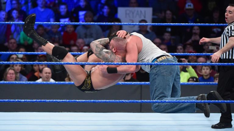 Randy Orton nails Luke Harper with a match-winning RKO