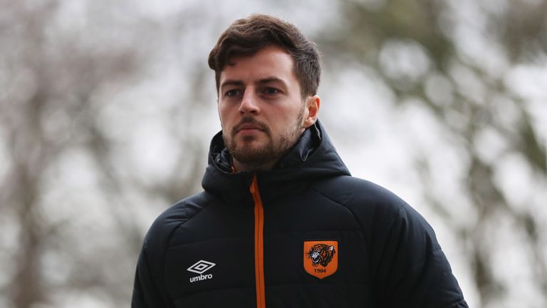 HULL, ENGLAND - DECEMBER 10:  Ryan Mason of Hull City arrives prior to during the Premier League match between Hull City and Crystal Palace at KCOM Stadium