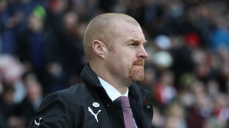 Sean Dyche looks on during Burnley's FA Cup Third Round match against Sunderland