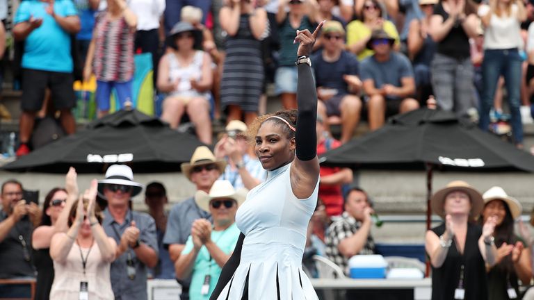 Serena Williams beat Pauline Parmentier in Auckland