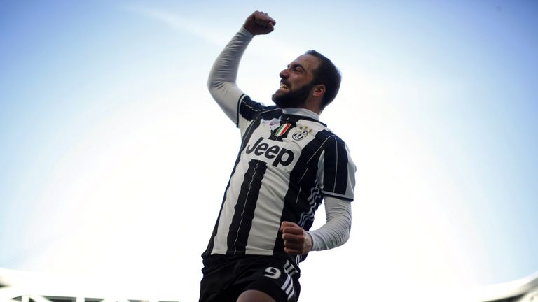 Gonzalo Higuain celebrates his goal for Juventus