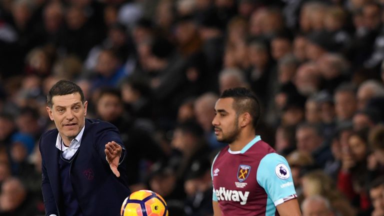West Ham manager Slaven Bilic makes a point to player Dimitri Payet in action during the Premier League match between Swansea and West Ham