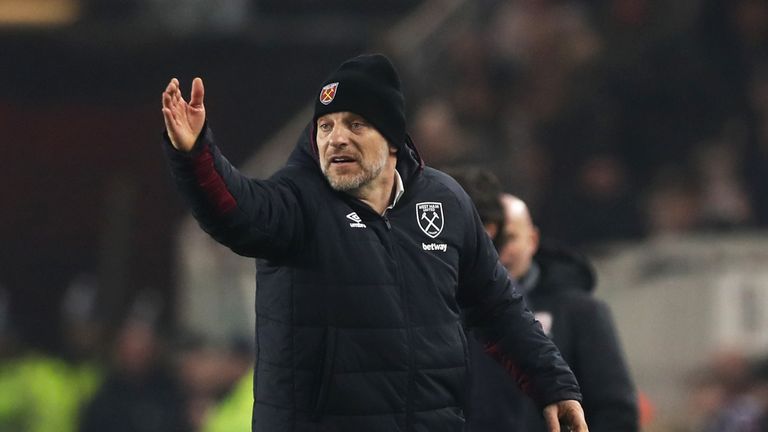 MIDDLESBROUGH, ENGLAND - JANUARY 21:  Slaven Bilic manager of West Ham United reacts during the Premier League match between Middlesbrough and West Ham Uni